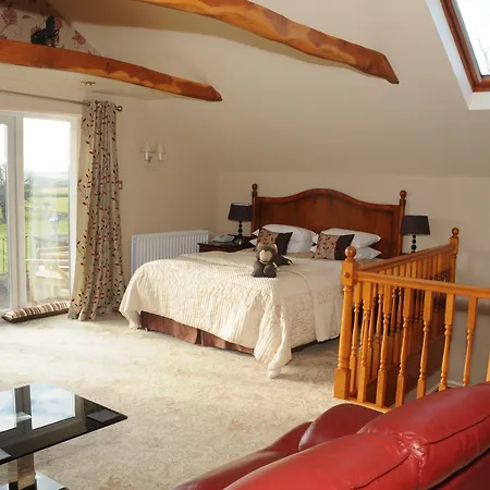 ハンディス ヒル ホテル 3*