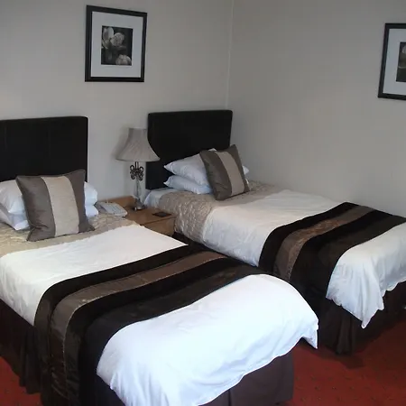 ハンディス ヒル ホテル 3*