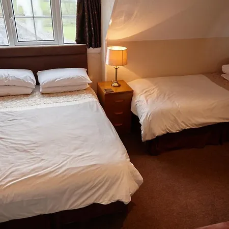 ハンディス ヒル ホテル 3*